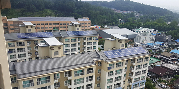 음영 분석을 통해 설치가 진행된 아파트 전경 [사진=해줌]