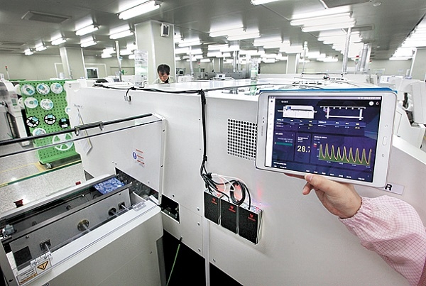 국내 스마트팩토리 솔루션 기업 울랄라랩이 중국 클라우드 기반 스마트팩토리 시장에 진출한다. 사진은 울랄라랩의 스마트팩토리 솔루션인 윔팩토리가 적용된 공장 전경 [사진=울랄라랩]
