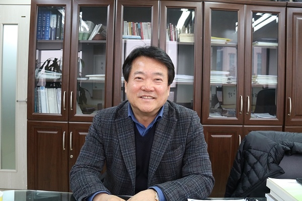 신화이앤이 황성태 대표는 베트남 수상태양광발전소 건립을 위해 국내 관련 기업들과 접촉을 이어가고 있다. [사진=Industry News]