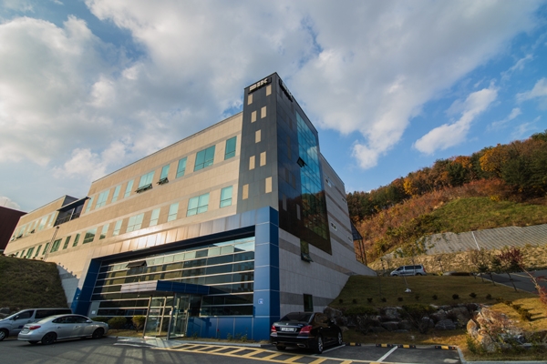 기술 중심의 태양광 및 ESS 전문 기업으로 성장해온 디아이케이 춘천사옥 전경 [사진=디아이케이]