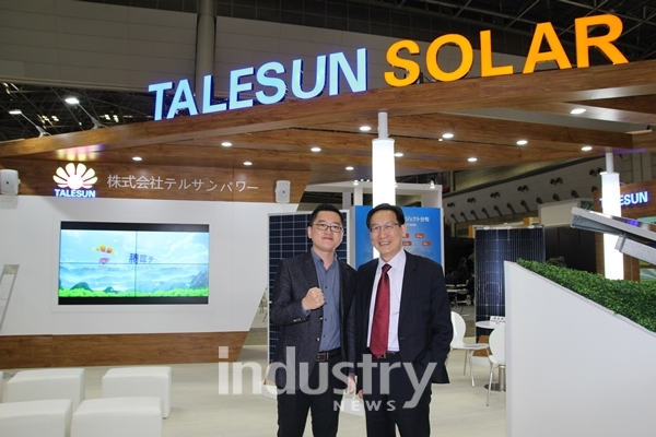 탈레선 Zhiguo Zhu 대표(사진 오른쪽)와 Chi Xu 세일즈 디렉터가 포즈를 취하고 있다. [사진=인더스트리뉴스]