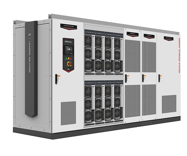LS산전은 5월 한 달 간 에너지 다소비 사업장을 대상으로 ESS 프로젝트 2건을 수주했다. 사진은 LS산전의 ESS 장치 [사진=LS산전]