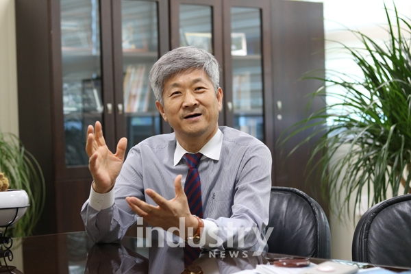한국을 너머 더 넓은 시장을 향해가는 다쓰테크 금만희 대표 [사진=인더스트리뉴스]