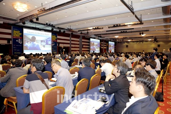 국제 스마트팩토리 컨퍼런스&엑스포는 스마트팩토리 전문가와 수요자가 만나 정보와 지식을 공유하는 자리다. [사진=인더스트리뉴스]