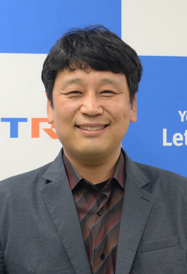 IEEE 방송기술협회에서 선정한 최우수논문의 제 1저자인 ETRI 박성익 박사 [사진=ETRI]