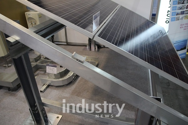 최근 태양광 구조물의 내부식성이 주요 이슈로 떠오르고 있다. [사진=인더스트리뉴스]