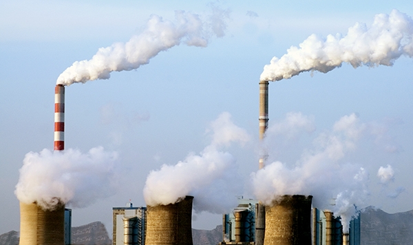 산업부와 환경부가 화력발전에 대해 상한제약 조치를 10월부터 시범운영 할 전망이다. [사진=dreamstime]