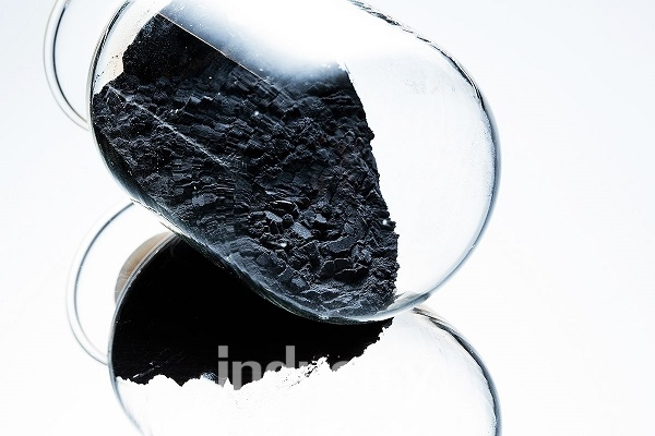 LG화학이 고용량 전기차 배터리 핵심 원재료인 ‘수산화 리튬’의 안정적 수급 체계를 확보했다. 사진은 배터리 양극재 [사진=LG화학]