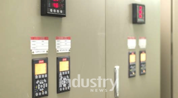 댄포스는 화재 발생시 공간의 안전을 효과적으로 지킬 수 있는 화재시 우선 대응 모드 기능을 롯데월드타워의 공조 시스템에 도입했다. [사진=댄포스]