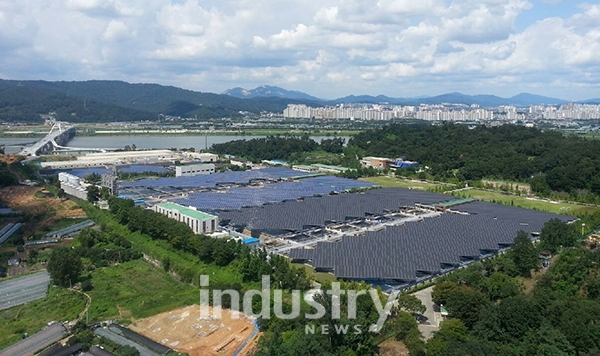 서울 암사아리수정수센터 태양광발전 전경 [사진=서울시]