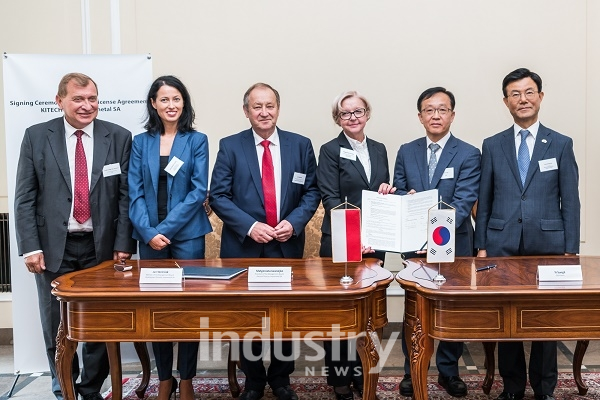 생기원이 에코 알루미늄 가공기술을 폴란드 기업인 임펙스메탈에 이전한다. [사진=한국생산기술연구원]