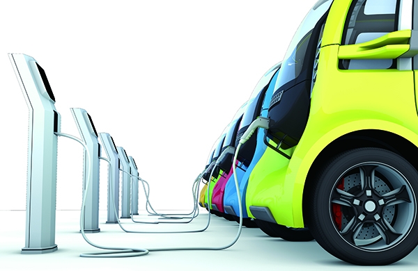 전기차 보급이 확산되고 있는 상황에 가속을 더하려면 충전 기술의 발전과 인프라 구축이 뒷받침 되어야 한다. [사진=istock]