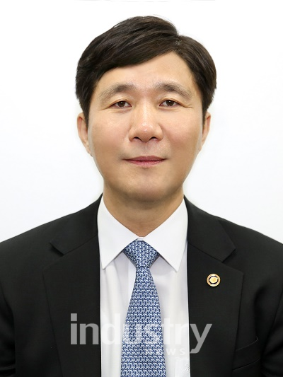 지난달 30일 성윤모 특허청장이 산업통상자원부 장관 후보자로 내정됐고, 오는 19일 인사청문회를 앞두고 있다. [사진=특허청]