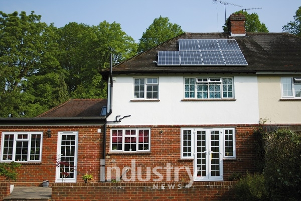 한화큐셀이 영국 런던에서 진행되는 1.5MW 규모 주택용 태양광 프로젝트 ‘Solar Together London’에 고출력 프리미엄 모듈을 공급한다. [사진=한화큐셀]