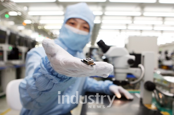 LG이노텍이 기판소재, 전장부품, LED 등의 실적호조로 역대 3분기 최대 실적을 기록했다. [사진=LG이노텍]