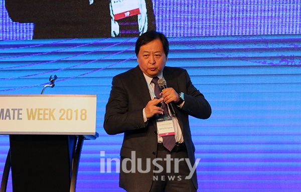 중국 국립재생에너지센터 왕종잉 센터장은 “시진핑 주석이 에너지 혁명을 추진해야 한다고 언급했듯이 중국에서는 1차 에너지원에 대한 혁명이 필요하며, 소비자 중심으로 에너지 혁명이 이뤄져야 한다”고 강조했다. [사진=인더스트리뉴스]