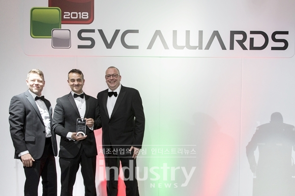 슈나이더일렉트릭이 SVC 어워드에서 ‘올해의 하이퍼 컨버전스 혁신’ 부분을 수상했다고 밝혔다. [사진=슈나이더일렉트릭]