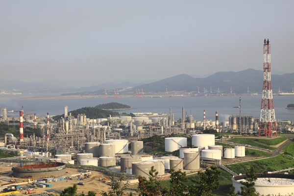 산업통상자원부는 최근 창원 국가산업단지와 반월‧시화 국가산업단지를 스마트 선도 산업단지로 최종 선정했다고 발표했다. [사진=iclickart]