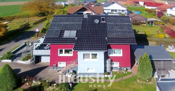 독일 헤센 주에 설치된 한화큐셀 Q.PEAK DUO 전경 [사진=한화큐셀]