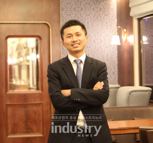 화웨이 앨런 리(Allen Li) 부사장은 ‘고객중심’ 마케팅을 강조했다. [사진=인더스트리뉴스]