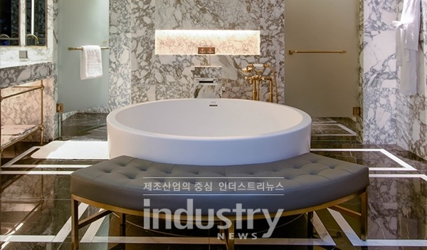 욕실제품을 생산하는 중소기업 새턴바스가 호텔페어를 통해 다양한 기술력과 제품을 선보인다. [사진=새턴바스]