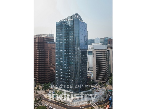 하나은행이 제주도와 손잡고 전기차 보급 확대에 나선다. [사진=하나은행]