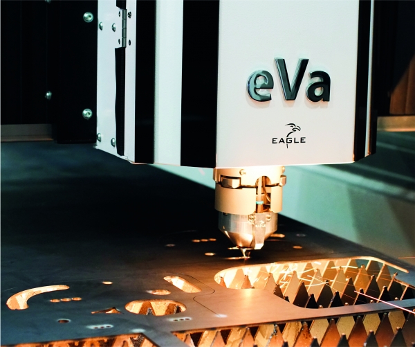 Power-Tech의 Eagle 레이저 절단기는 금속판에서 거의 모든 모양을 절단할 수 있다. [사진=Power-Tech]