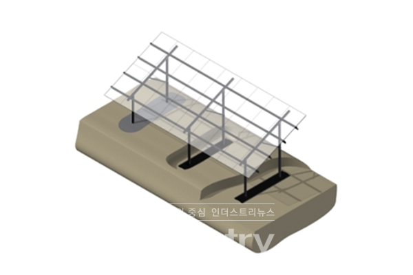 이스온은 세계 최초로 ‘모듈러 공법’을 개발해 태양광 모듈·지지 구조물·가로보 기초를 공장에서 조립해 완성한 일체형 제품을 정렬한 후 원하는 장소로 운반·설치할 수 있도록 하게 했다. [사진=이스온]