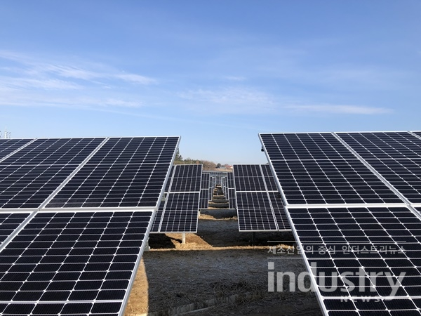 ‘TRIO-50.0-TL-OUTD’ 제품이 적용된 충남 6.15MW 발전소 전경 [사진=알피오]