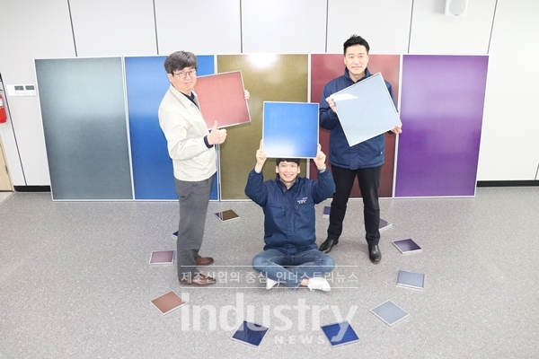 디엔에프(DNF)는 커버글라스 뒷면에 스프레이 방식으로 코팅하는 ‘컬러 코팅액’을 개발, 다양한 색상에서 선명한 색감의 BIPC 컬러글라스를 구현해냈다. (사진 좌측부터) 디엔에프 기능성재료연구소 김현기 전무, 최준혁 대리, 송기훈 부장 [사진=인더스트리뉴스]