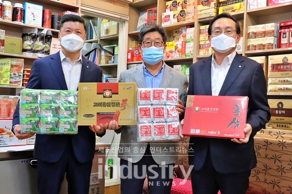 우리금융그룹이 코로나19 극복을 위해 100억원 규모의 착한 소비 운동을 펼친다. [사진=우리금융그룹]