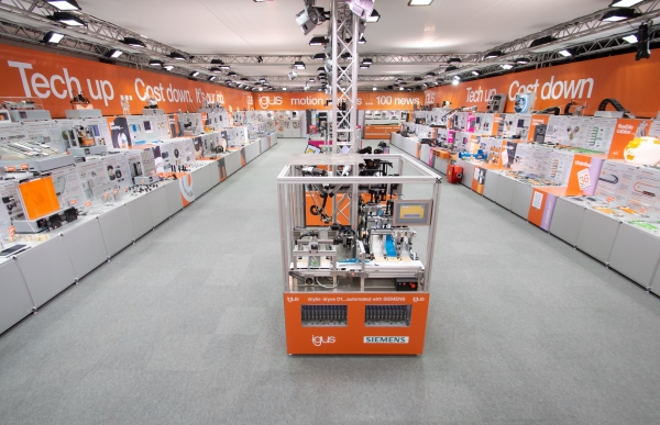 150개의 디스플레이와 40개의 비디오를 통해 버츄얼 부스로 제공되는 이구스의 온라인 전시회 [사진=igus GmbH]