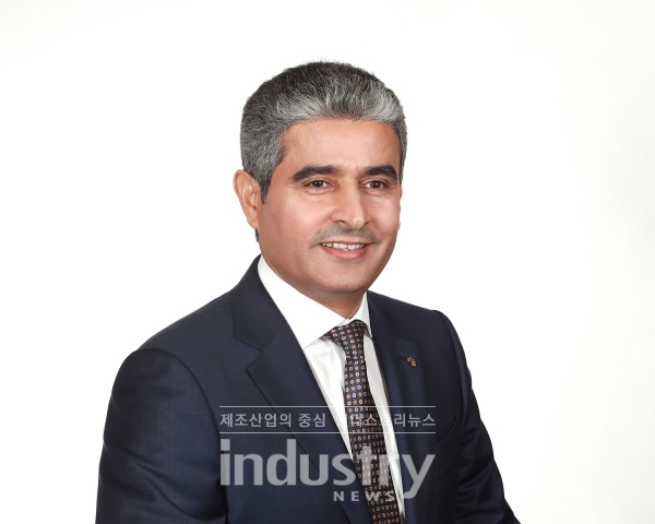 S-OIL은 개발도상국 주민에게 깨끗한 식수를 공급하는 스타트업 기업에 투자해 연간 1만3,000t에 달하는 탄소배출권을 확보한다. 사진은 S-OIL 후세인 알 카타니 대표 [사진=S-OIL]