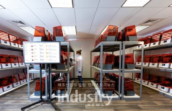 이 솔루션은 3D 프린팅 하드웨어, 소프트웨어 및 적층 제조용 재료 등의 기술을 하나로 묶은 패키지 방식이다. [사진=폼랩]