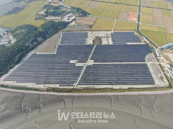 신안군 지도읍 감정리 태양광 발전단지 전경 [사진=한국남동발전]