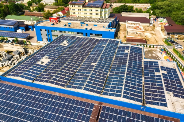 경북도가 산업단지에 국내 최대 태양광 공공투자 사업을 추진한다. [사진=utoimage]