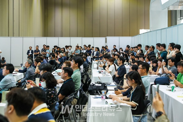 2023 탄소중립산업포럼이 진행된 킨텍스 전시장 내부 [사진=인더스트리뉴스]