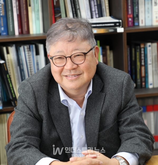 홍익대학교 전자전기공학부 전영환 교수