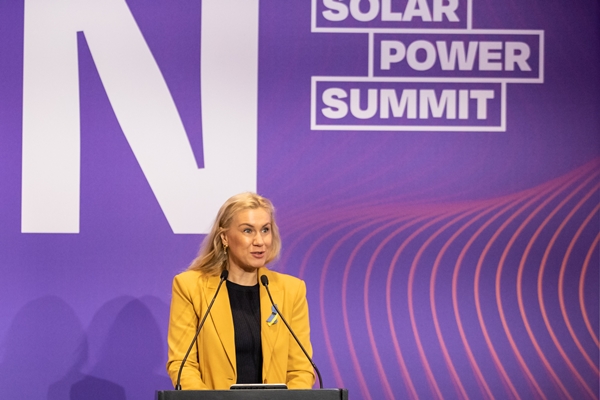 SolarPower Summit 2024에서 발표하는 EU 카드리 심슨 에너지집행위원 [자료=SolarPower Europe]