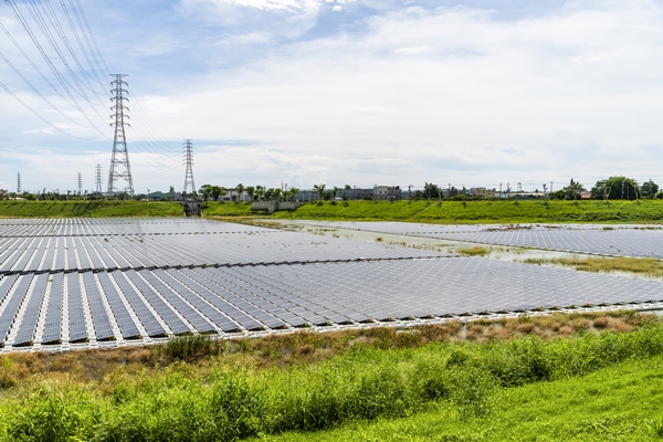 재생에너지 개발을 가로막는 과도한 입지규제를 해소하기 위한 법안이 제출됐다. [사진=gettyimage]