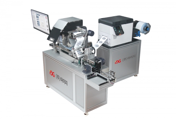 아이지가 산업통상자원부 사업재편계획 최종 승인을 받으면서 스마트 라벨링 로봇 시스템을 통해 스마트 팩토리 사업을 확장한다. [사진=아이지]