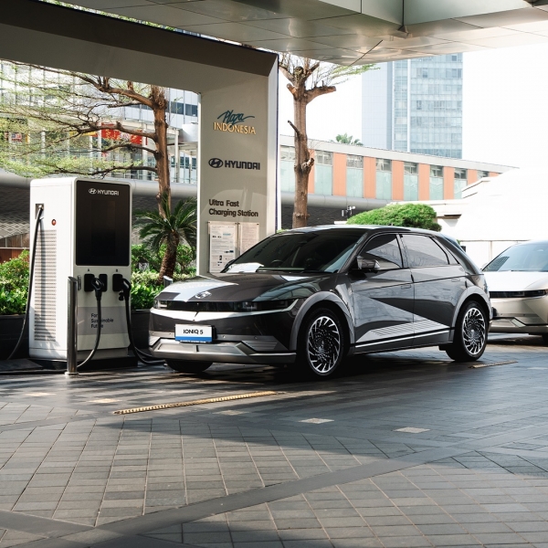 현대자동차는 28일부터 인도네시아에서 현대자동차 보유 고객을 대상으로 전기차 충전 구독 서비스를 시작한다. 인니 자카르타 소재 현대차 EV 충전소에서 아이오닉 5가 충전되고 있다./사진=현대자동차