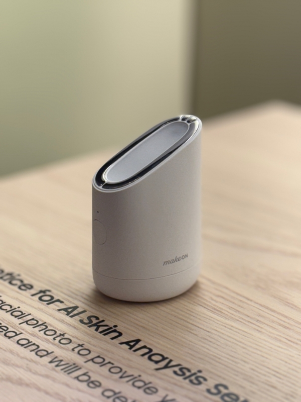 메이크온 스킨 라이트 테라피3S./사진=아모레퍼시픽