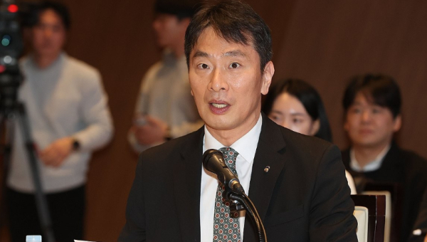 이복현 금융감독원장이 20일 서울 여의도 한국거래소에서 열린 '증시 인프라 개선 관련 열린 토론'에서 발언을 하고 있다 / 사진=연합뉴스