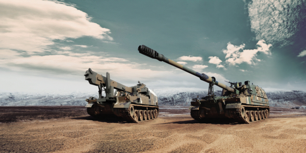 한화에어로스페이스가 루마니아와 공급 계약을 맺은 K9 자주포(오른쪽)와 K10 탄약운반차의 모습/ 사진 = 한화에어로스페이스