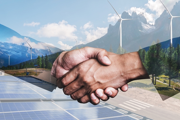 전기공급사업자들은 국내 기업들의 온사이트 PPA 참여가 활성화되기 위해서는 1MW 이상 발전설비만 참여할 수 있는 기준 폐지, 초과발전량 판매 허용 등의 문제가 시급히 개선돼야 한다고 말한다. [사진=gettyimage]