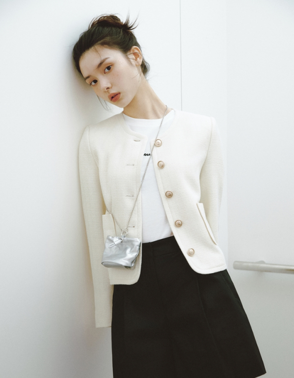 이랜드 로엠 칼라리스 트위드 재킷./사진=이랜드