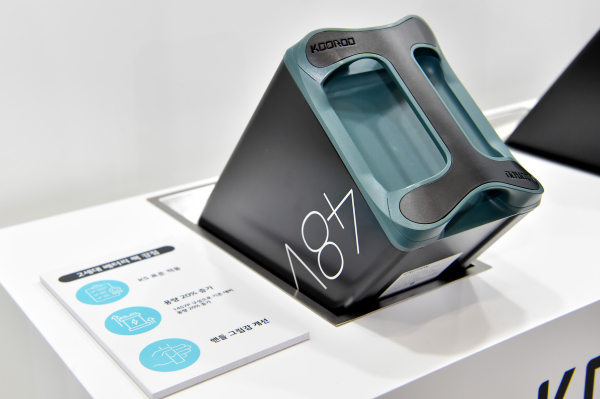 LG에너지솔루션 '쿠루(KooRoo)'의 교환형 배터리 팩./이미지=LG에너지솔루션