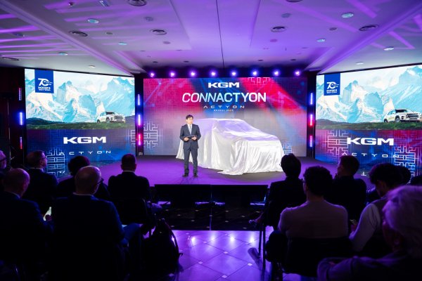 KG모빌리티가 이탈리아 시장에 액티언과 함께 KGM 브랜드를 론칭하며 수출 물량 확대에 나섰다./사진=KG모빌리티