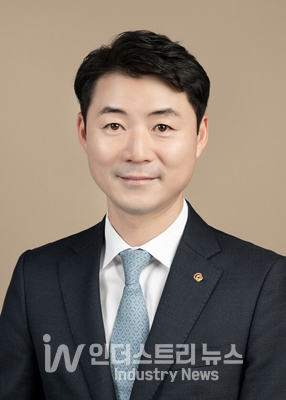 한화큐셀 신임 대표로 내정된 박승덕 사장 [사진=한화솔루션]